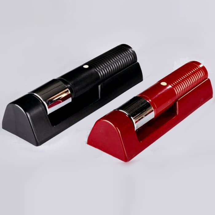 应急手电筒(壁挂式、传统灯泡、镀鉻头、红色/黑色)两节一号电池、210*65*50mm
