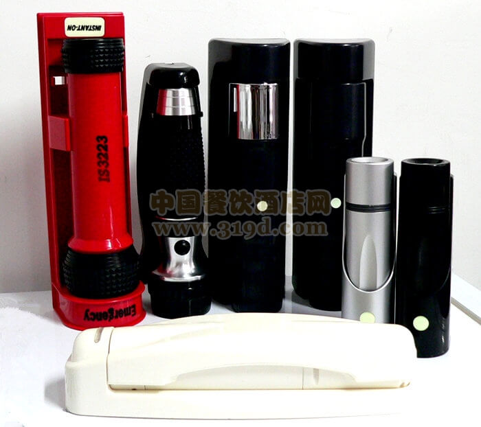 可充电应急手电筒酒店逃生手电筒 酒店逃生手电筒 酒店消防逃生手电筒 酒店应急手电筒(壁挂式) 酒店专用应急手电筒 可充电式应急手电筒 塑料应急手电筒(酒店客房用) 酒店客房应急手电筒(红色带底座) 【厂家 品牌 售后 图片 参数 规格 尺寸 重量 颜色 价格 批发 特价】 